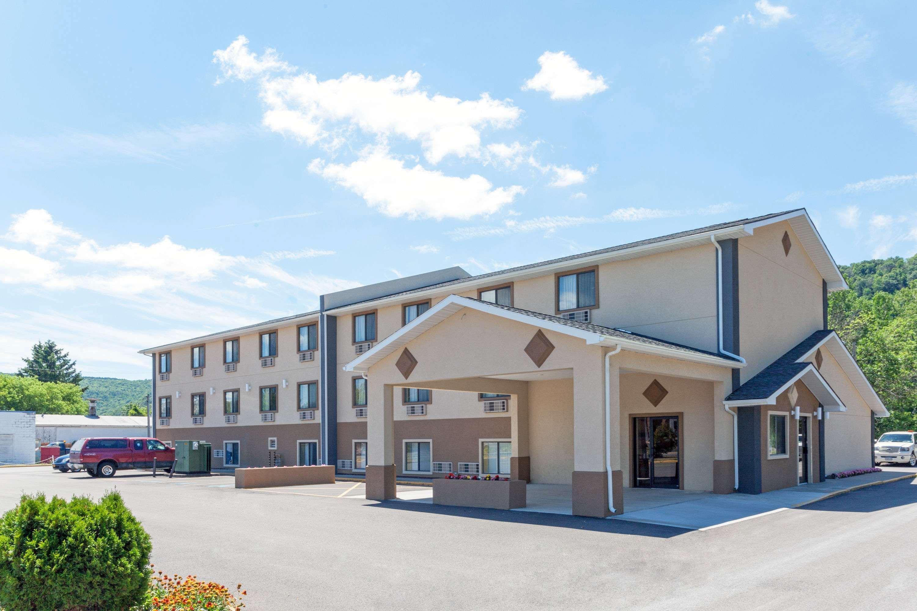 במוטל Super 8 By Wyndham Bath Hammondsport Area מראה חיצוני תמונה
